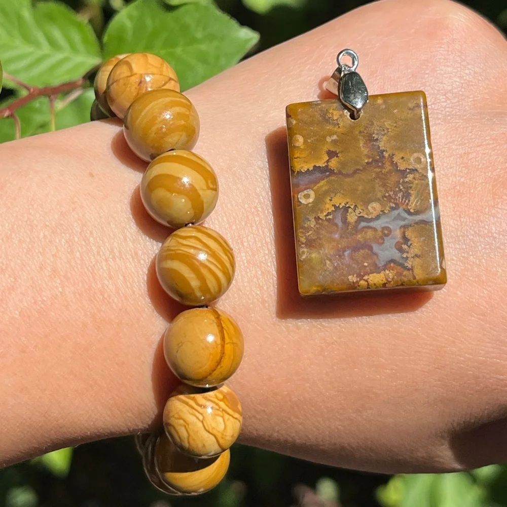12.5mm‎ stretchable petrified wood bracelet